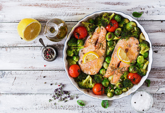 Gebackener Lachs mit gedünstetem Gemüse